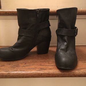 Black motorcycle booties. Size 8. Worn twice.
