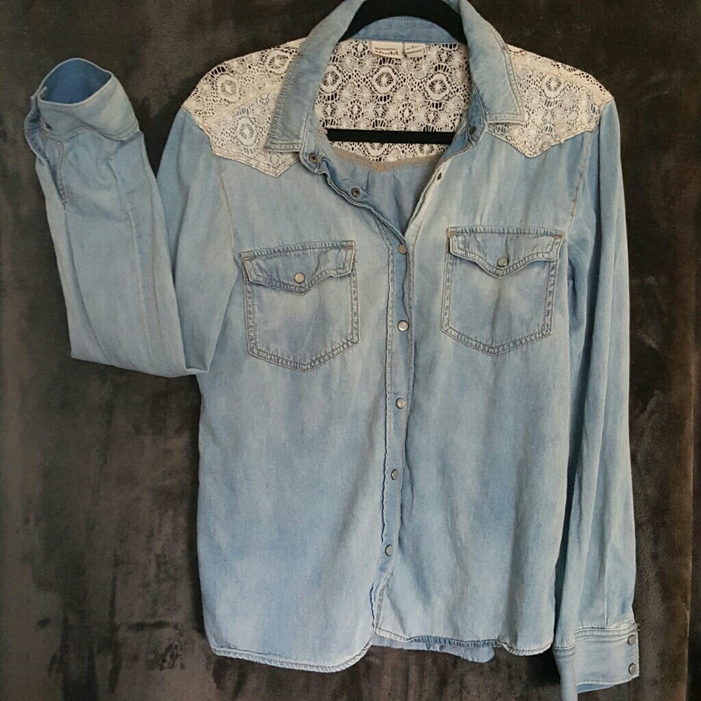 Denim blouse