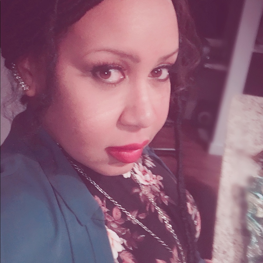 Meet your Posher, Daniella