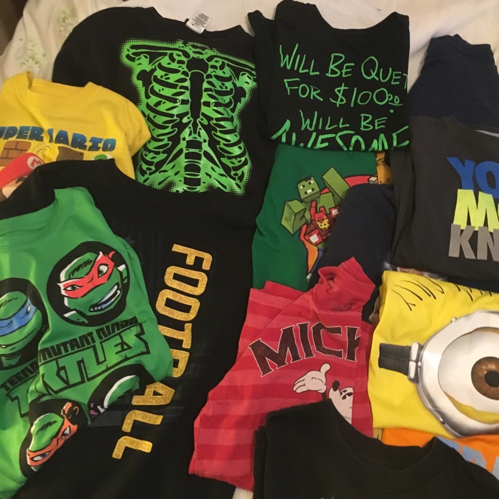 Boy clothes? Up to 5 lbs.Size M, Lg,xtra Lg.