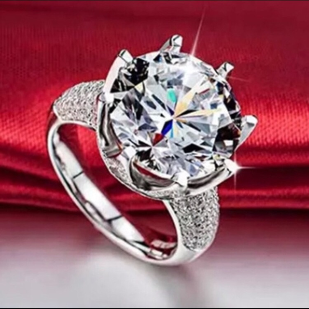 ✨💎Princess Cut CZ Diamond Crown Ring 💍✨