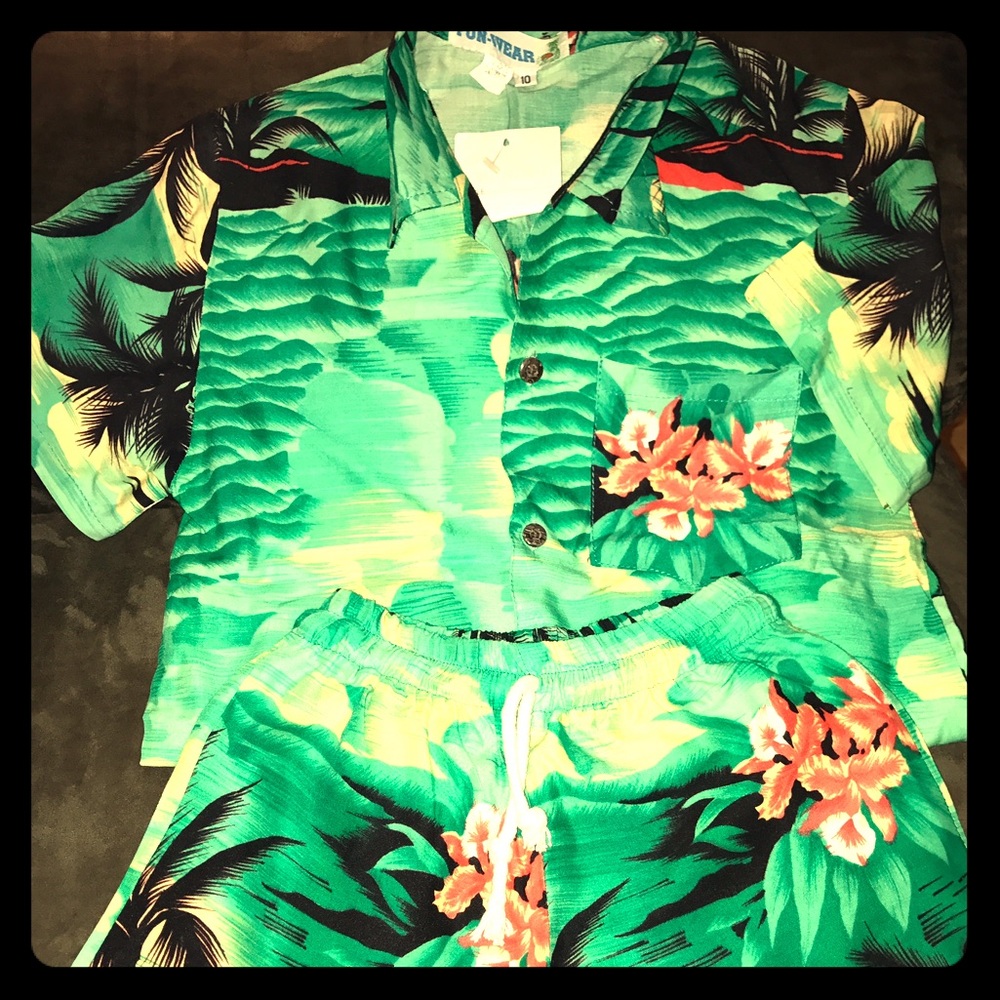 Tropical palm print outfit