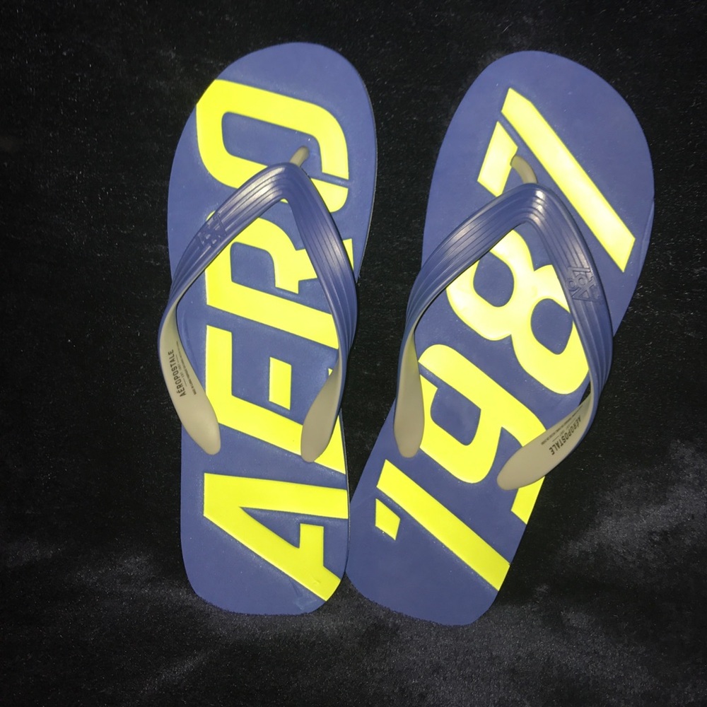 Aeropostale Blue and Yellow Flip Flops