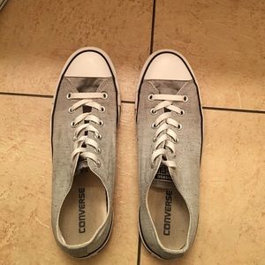 Grey low top converse
