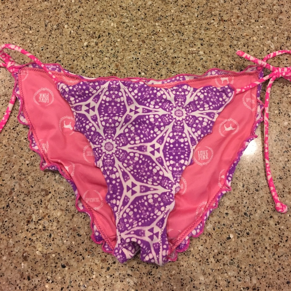 Pink scrunchy butt bottoms