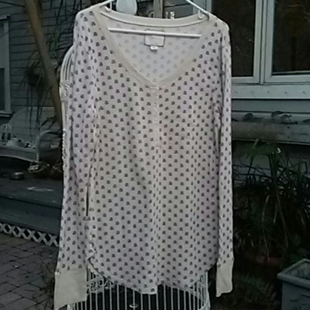 A8- Victoria's Secret thermal shirt