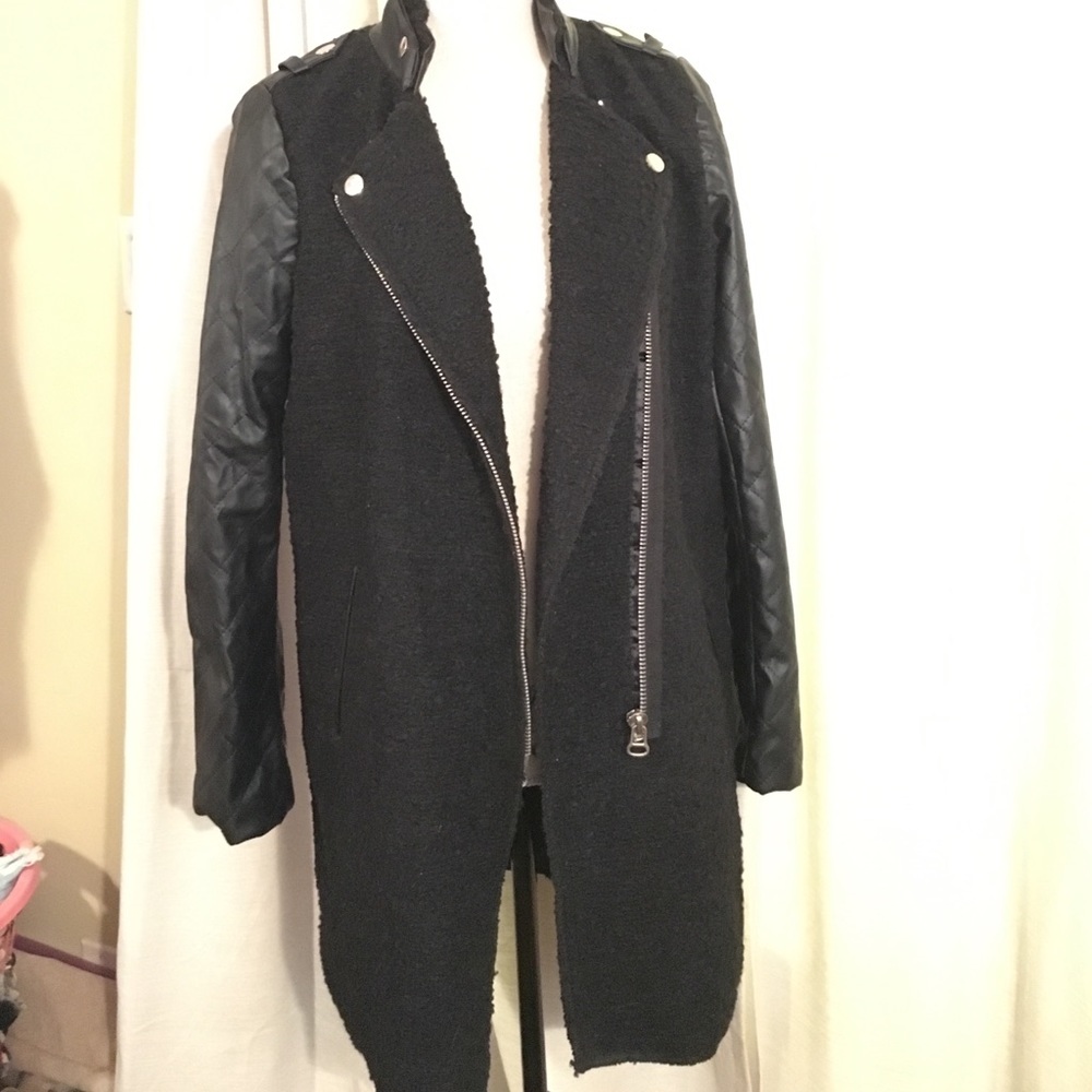 Designer new black quilted fuzzy long jacket med