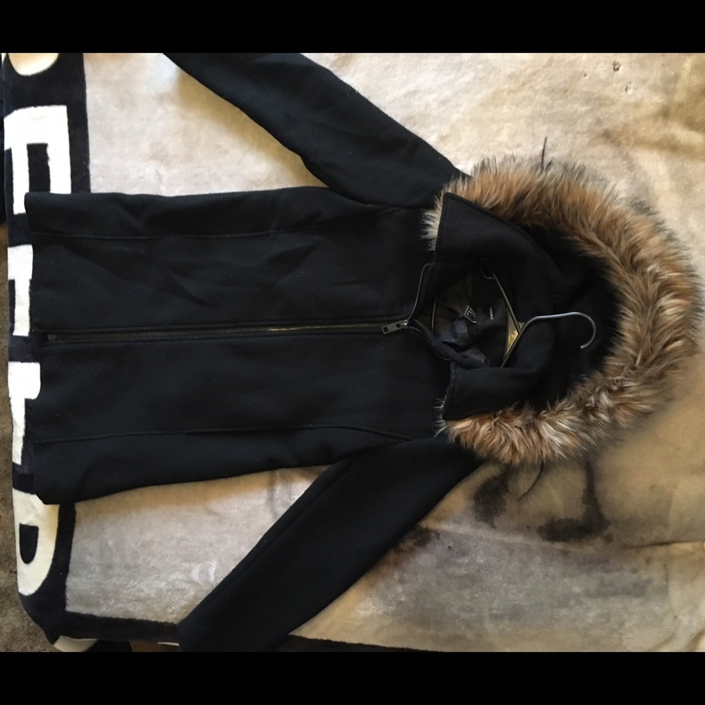 *SOLD* Women's Coat Black w/ Removable Fur Hood