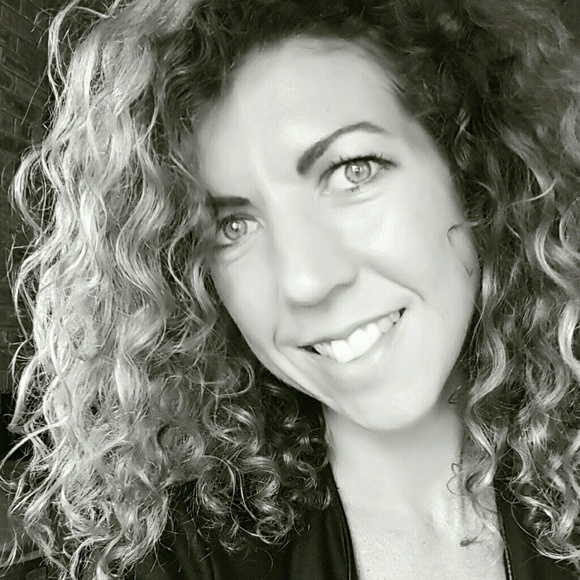 Meet your Posher, Tracy - Picture 1 of 1