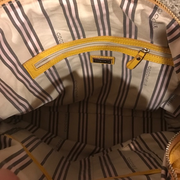 Shoulder Tote - Picture 2 of 3