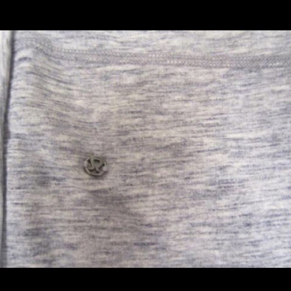 Lululemon Crops - 8 - Picture 4 of 4