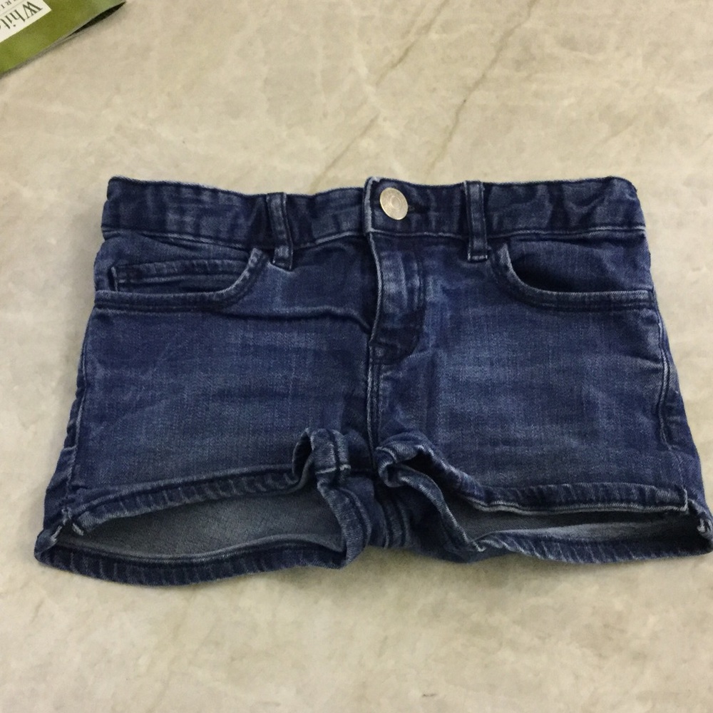 Adorable summer denim shorts😍