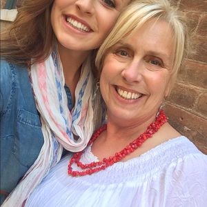 Meet your Posher, Becky