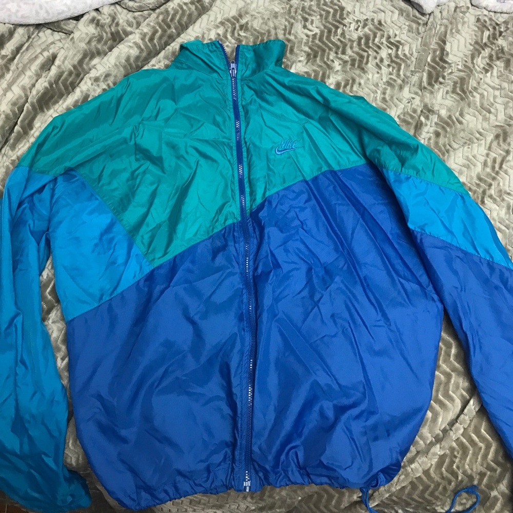 Retro Nike wind breaker