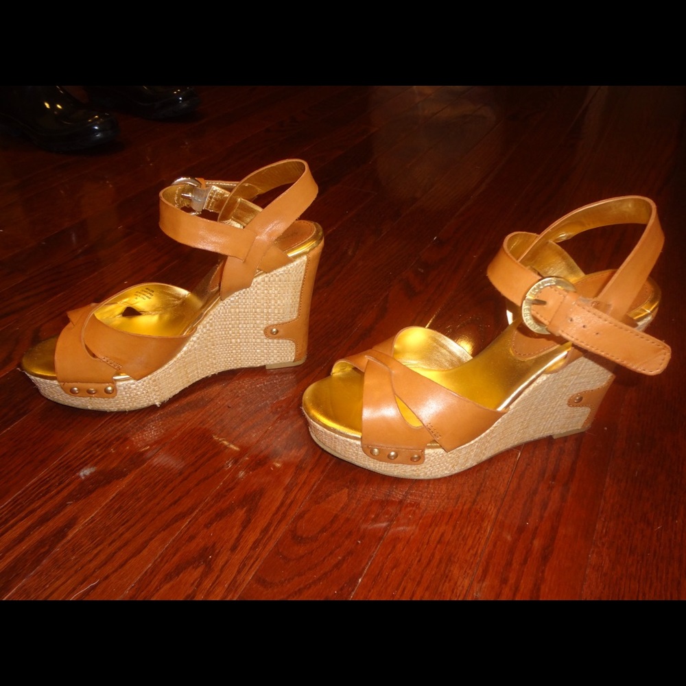 Audrey Brooke Wedges
