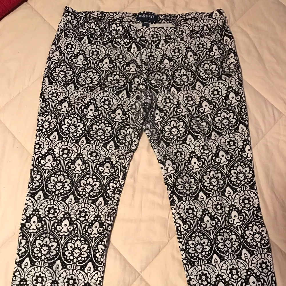 Old Navy skinny pants