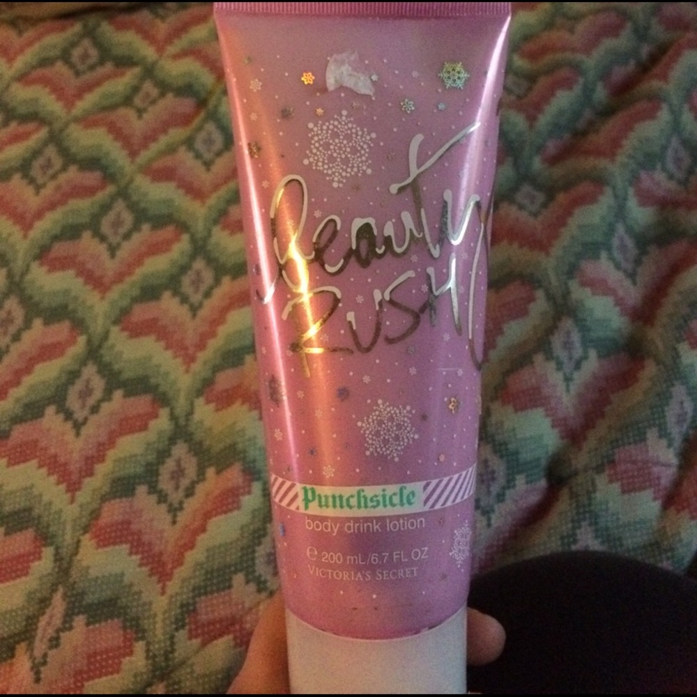 6.7 fl oz VS PINK glittery lotion