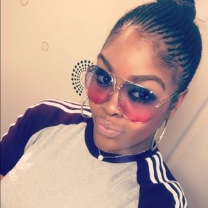 Meet your Posher, Candice