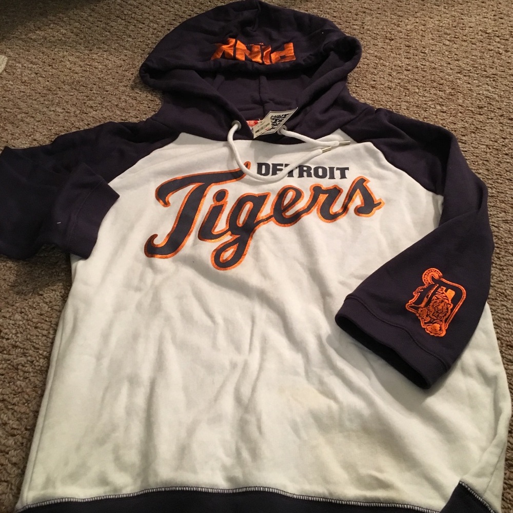 New With Tags VS Pink Detroit Tigers Hoodie