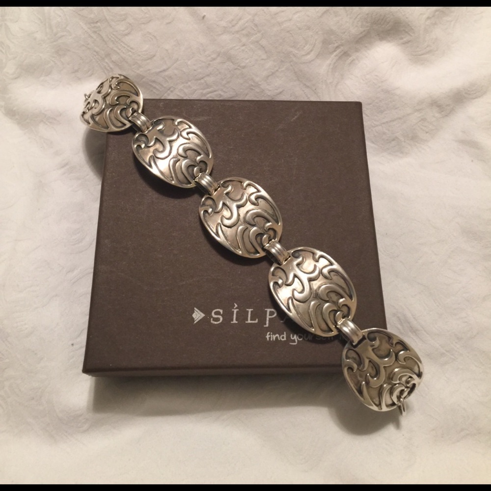 Silpada circle of friends sterling bracelet