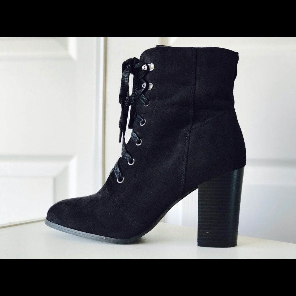 High Rise Ankle Bootie - Picture 3 of 4