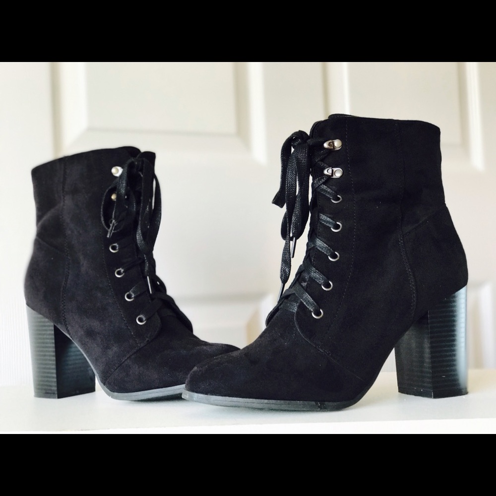 High Rise Ankle Bootie - Picture 4 of 4