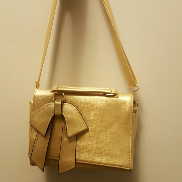 Gold Handbag - Picture 2 of 2