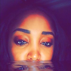 Meet your Posher, Monai