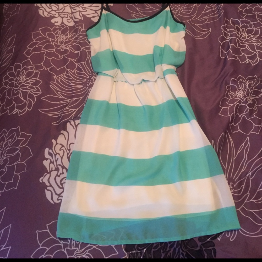 Polyester turquoise, white spaghetti strap dress