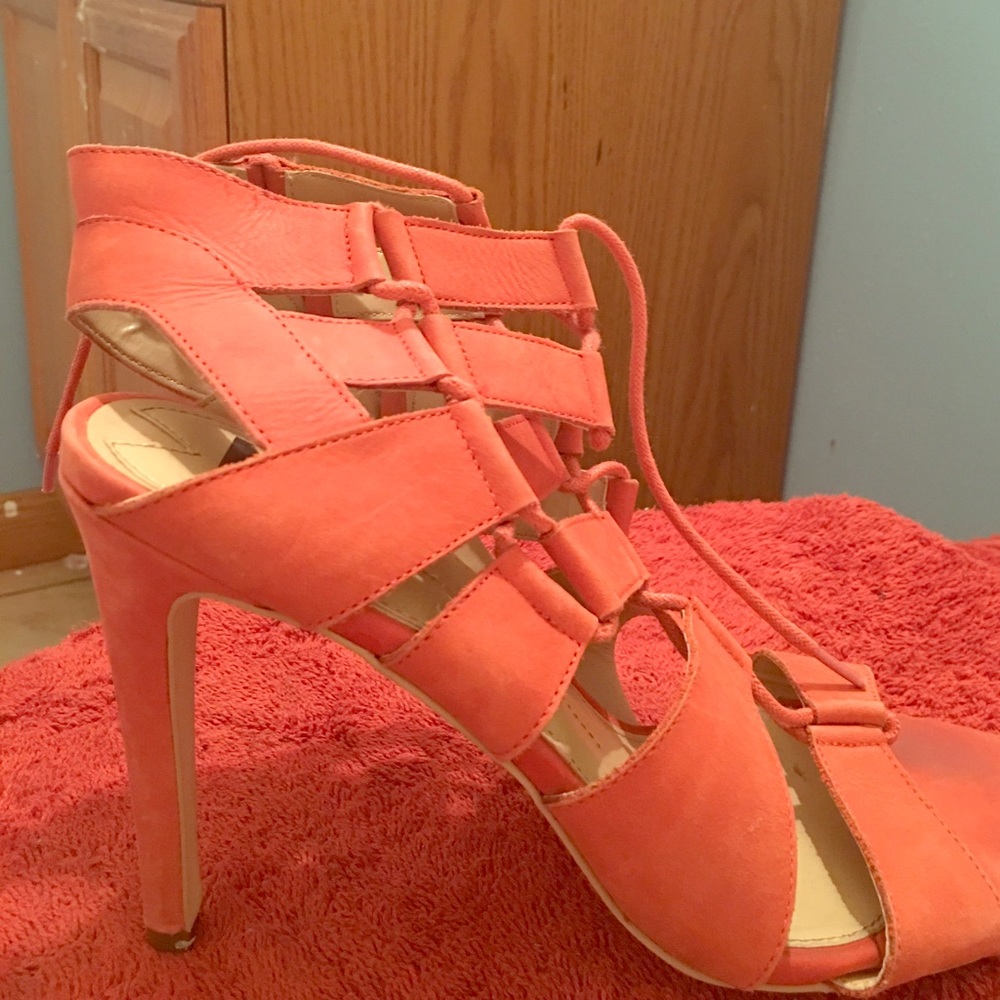 High Heels - Picture 2 of 3
