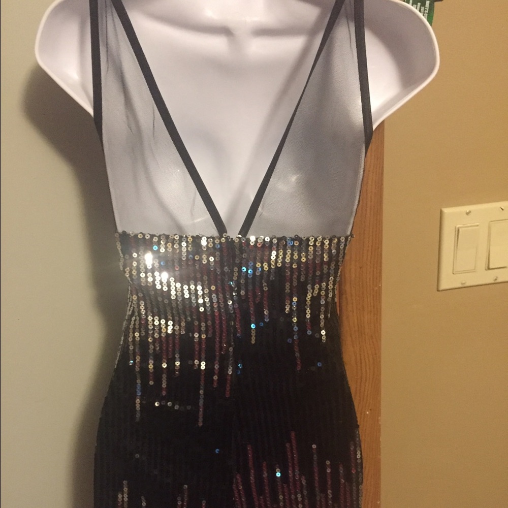 Dress - Picture 2 of 2