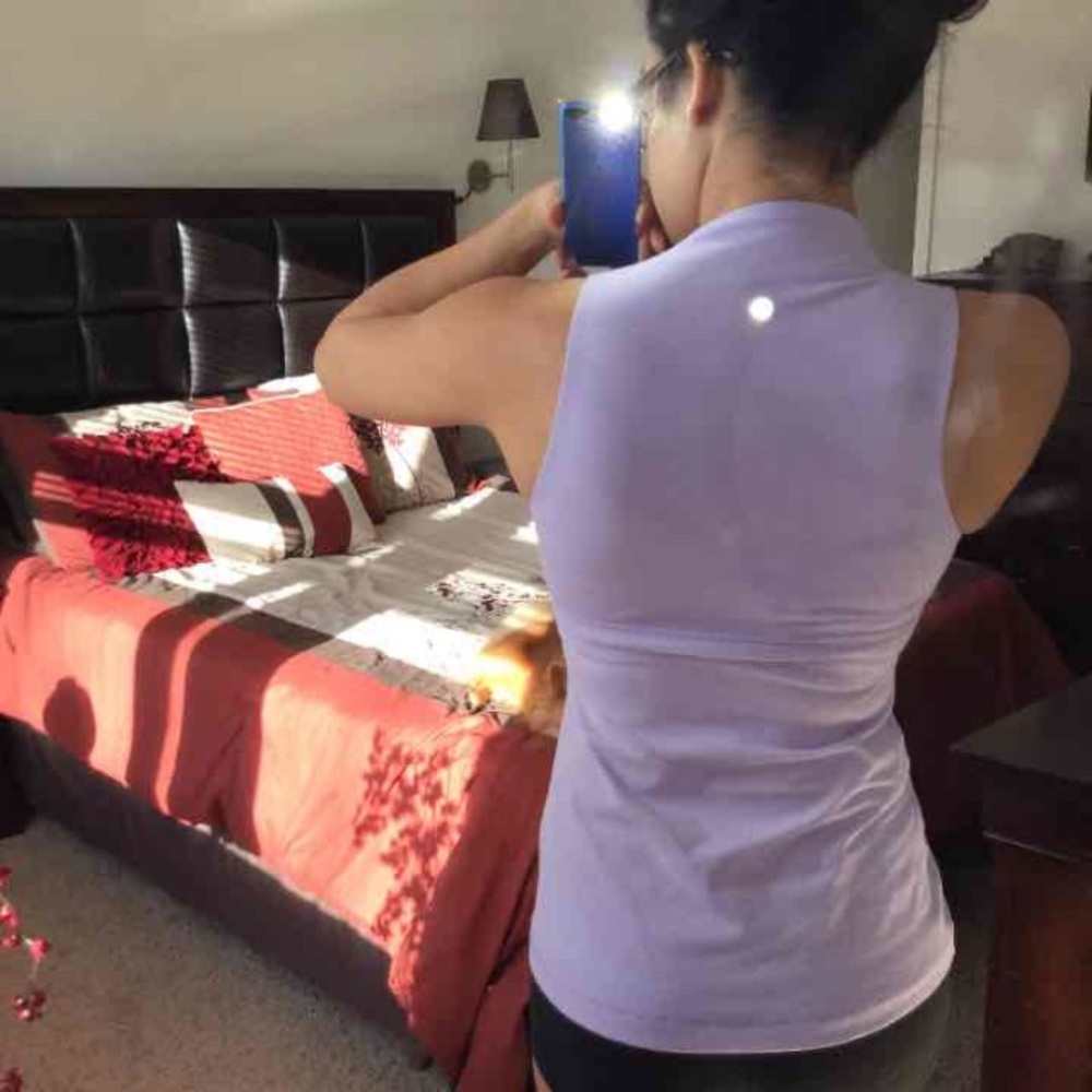Lululemon top - Picture 3 of 4