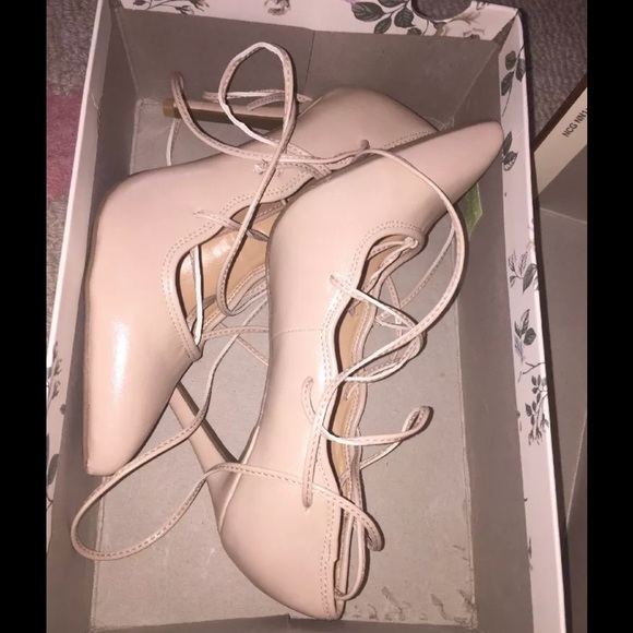 🔴SOLD🔴LC Lauren Conrad nude size 8.5 pumps tie - Picture 4 of 4