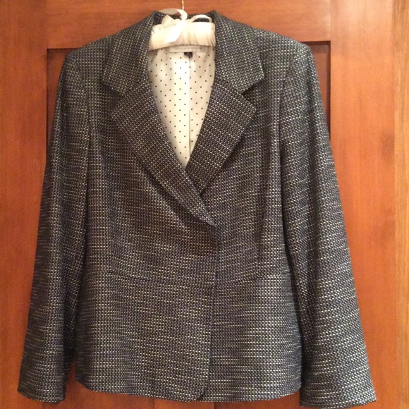 ⭐️ Tahari black & white blazer jacket ⭐️ - Picture 5 of 5