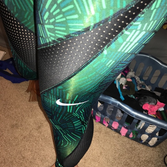 Nike running leggings - Picture 2 of 3