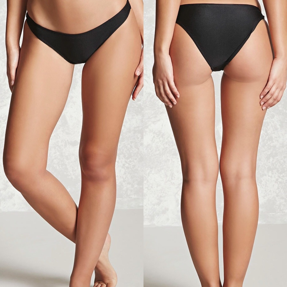 Black bikini bottoms