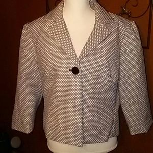 Black and white crop suit jacket 18