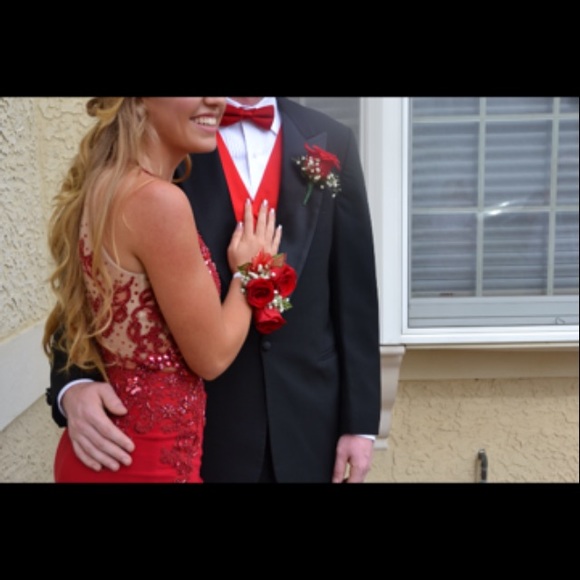 Prom dress - Picture 3 of 4