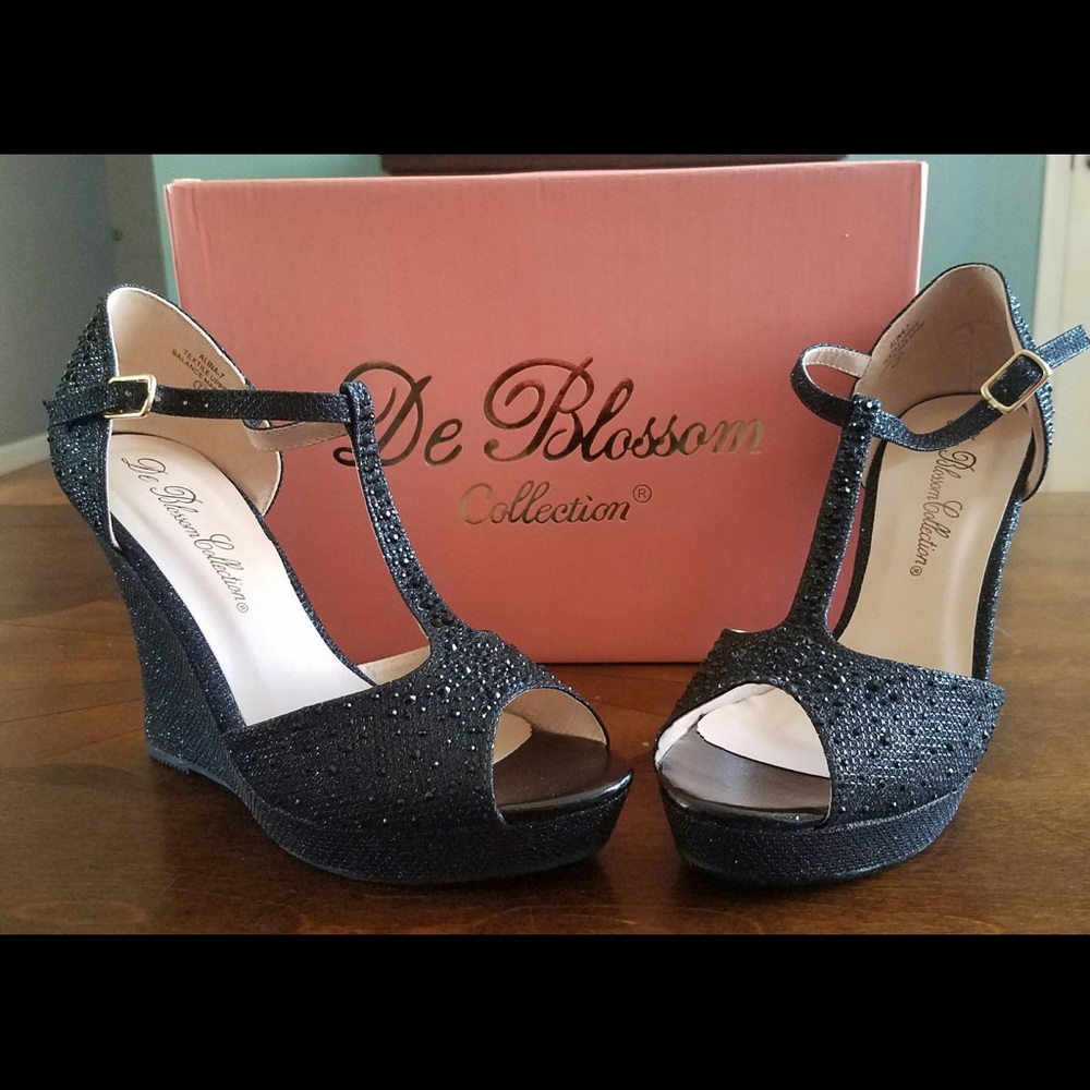 Black, Dazzling High Heels!