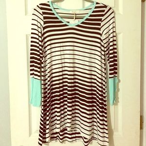 TODAY ONLY SALE! Large black & white top