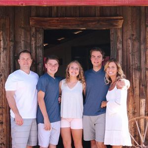 Meet your Posher, Crystal