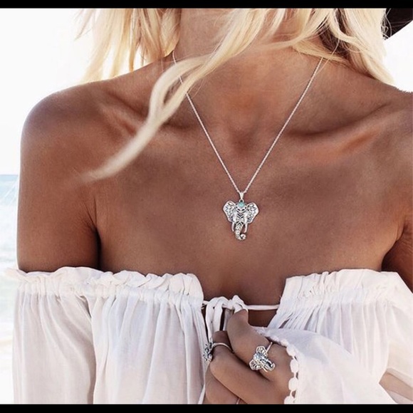 TWO LEFT Elephant Chain Necklace - Picture 4 of 5