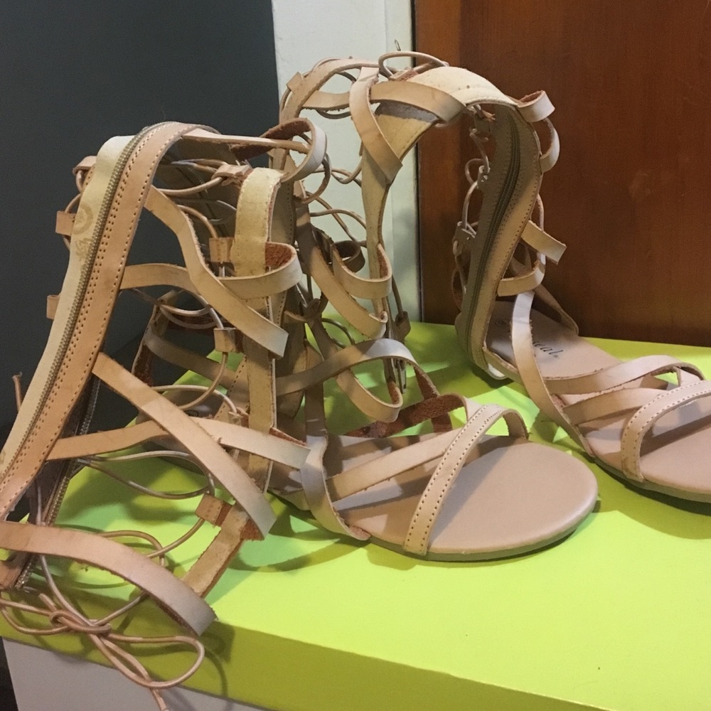 Super cute and casual gladiator sandals