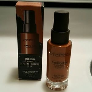 smashbox studio skin 15 hour wear foundation