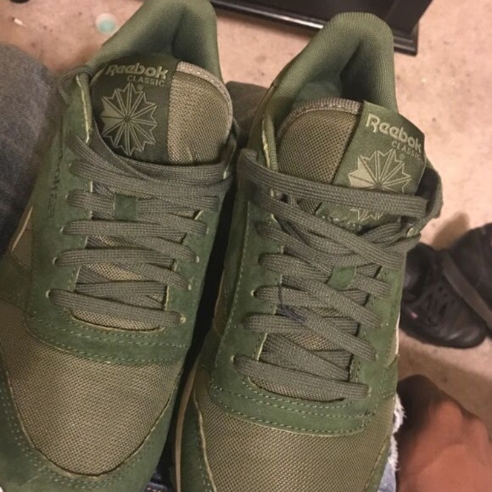 Reebok size 9 men's new