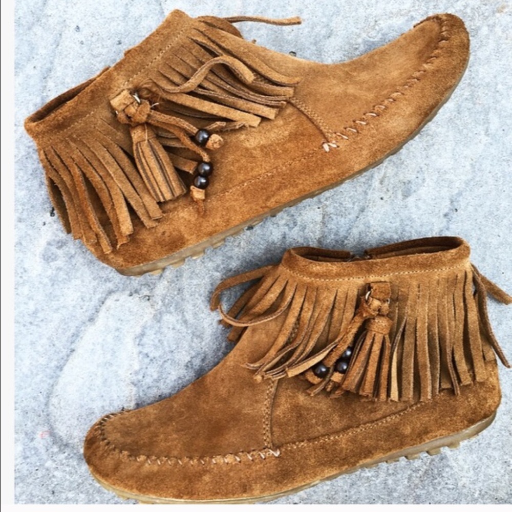 ISO FRINGE ANKLE MOCCASINS