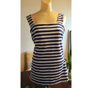 Tight fitting! Very slimming and cute.