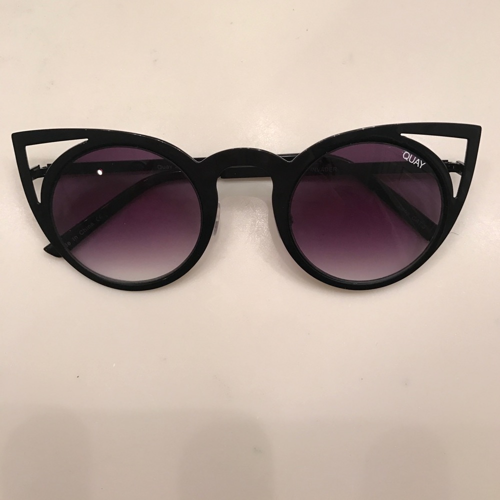 Quay Australia sunglasses brand new never worn
