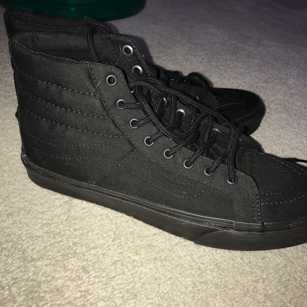 NWOT BLACK HIGHTOP VANS