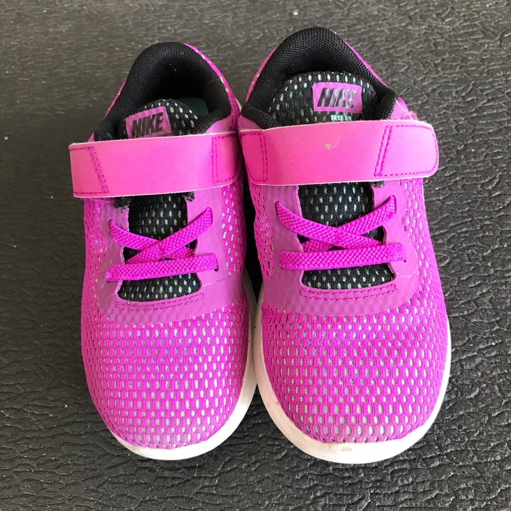 Nike Free RN sneakers for girl